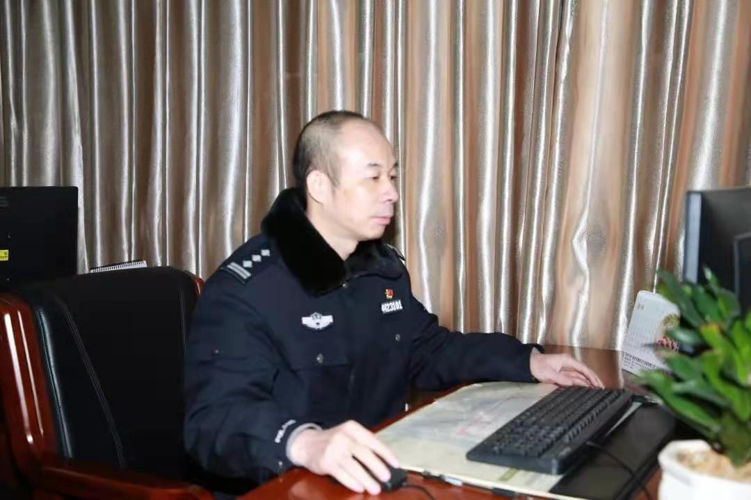 b406813b9d3989454875b98fb01bd8e.jpg